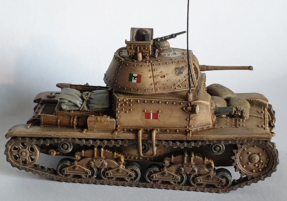 280095 - Carro Armato M13/40 / Semovente Comando M40