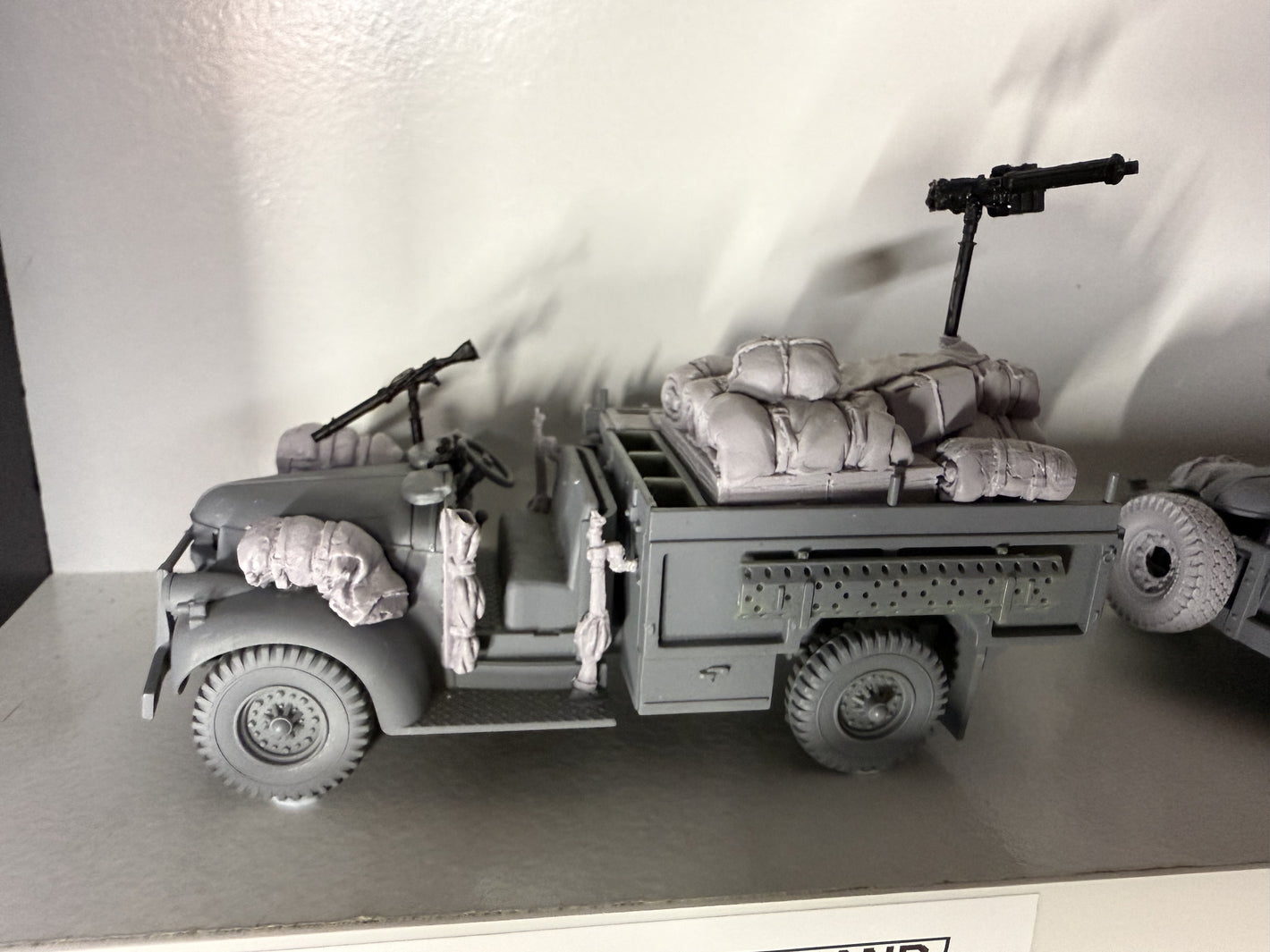 282RG018 - LRDG Command - RUBICON MODELS UK Ltd