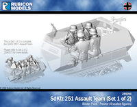 284056 - SdKfz 251/1 Assault Team (Set 1 of 2)
